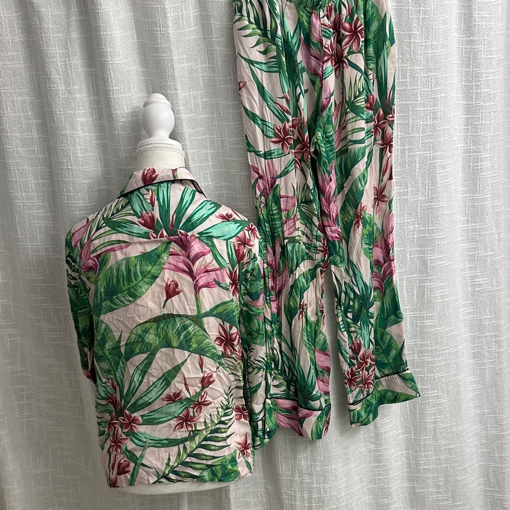 Tropical Leaf Print Women's Pajama Set XS - Picture 9 of 10